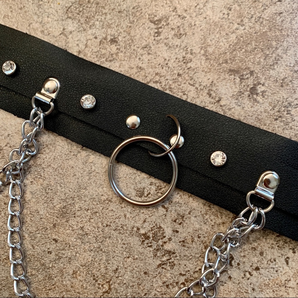 BLING NOIR- Hoop and Chain Belt - Picture 3 of 3